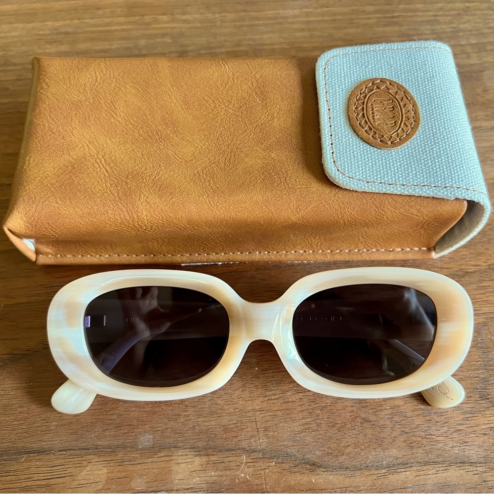 Crap Eyewear Bikini Vision Bone